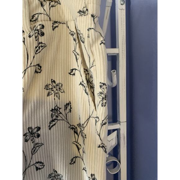 CORDUROY FLORAL MIDDLE WAIST WIDE LEG TROUSERS CURVE & PLUS OXL - Picture 3 of 8